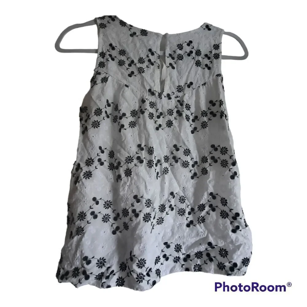 Taylor & Sage Floral Embroidered Lace Sleeveless Blouse Tank Top